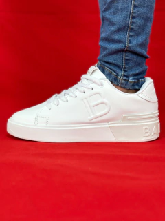 Balmain branco logo central