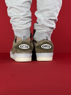 Adidas adi2000 marrom importado na internet