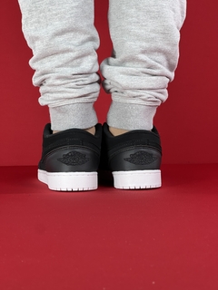 Air Jordan 1 Low preto branco Nacional S na internet