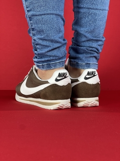Nike Cortez marrom branco nacional na internet