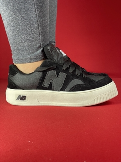 New Balance preto sola branco - comprar online