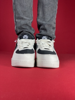 Nike Air Force 1 beje preto cinza na internet