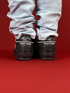 Louis vuitton trainer preto branco importado na internet