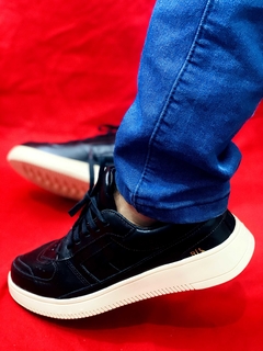 Reserva Hero preto