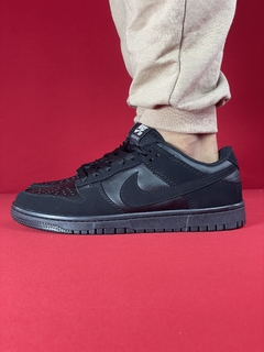 Nike dunk low todo preto camurça - comprar online