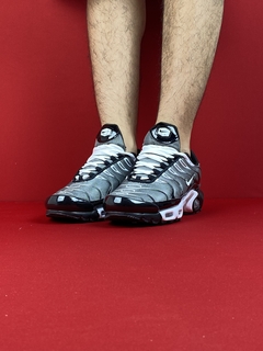 Nike preto e cinza Tn Plus Importado - comprar online