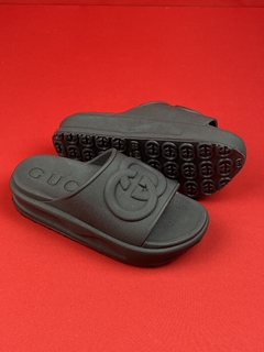 Chinelo De Grife Gucci preto
