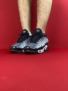 Nike tn plus preto branco importado - comprar online