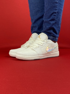Air Jordan 1 Low Lv bege dourado Nacional S