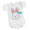 roupinha-bebe-com-coelhinho-para-pascoa-nome-escrito