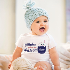 Body Bebê Minha Primeira Páscoa Estampa Bolsinho com Nome - comprar online