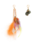 Brinco Carnaval pluma e conchas