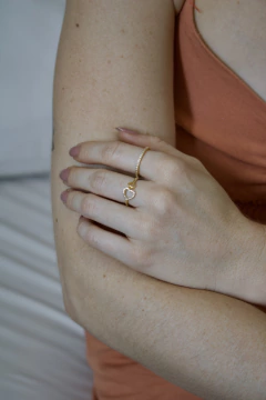 ANEL CORAÇÕES MICROZIRCÔNIA BANHO OURO AJUSTÁVEL - comprar online