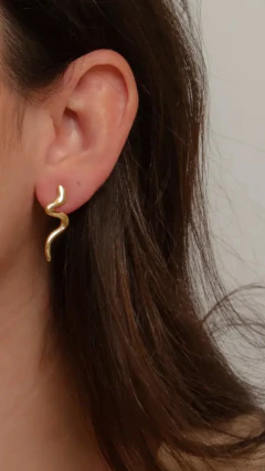 BRINCO WAVE BANHO OURO na internet