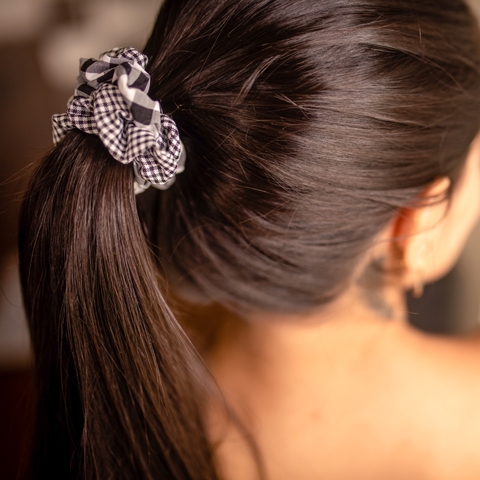 DUPLA SCRUNCHIES XADREZ