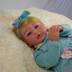Bebê Reborn Menina Corpo de Pano 48 cm Com Acessórios - comprar online