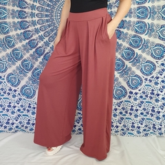 Calça Pantalona Wide Leg Com Bolso Boho Chic Rosa Retrô - comprar online
