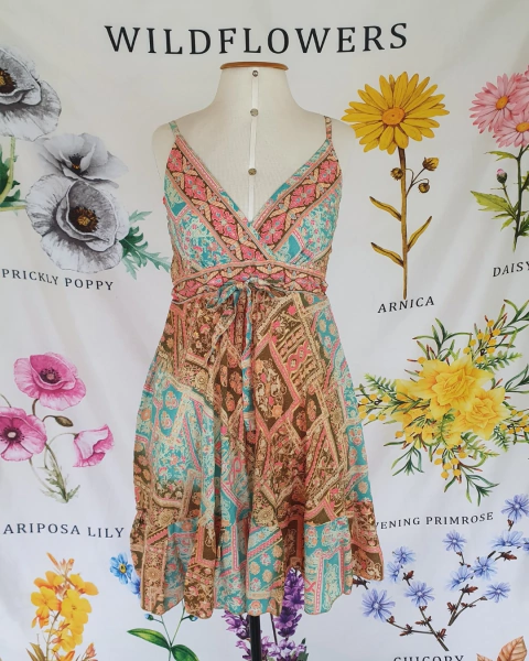 Vestido Boho Curto Soltinho com Alças Ajustáveis