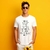 Camiseta de música: "Minha playlist é tão eclética que nem eu sei quem sou às vezes."