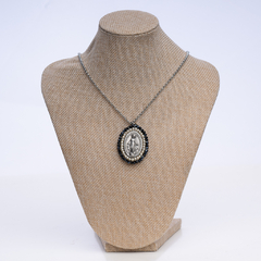 Conjunto medalla bordada doble