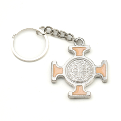 Llavero cruz San Benito esmaltado - comprar online