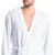 ROBE MASCULINO CURTO EM ATOALHADO BRANCO - comprar online