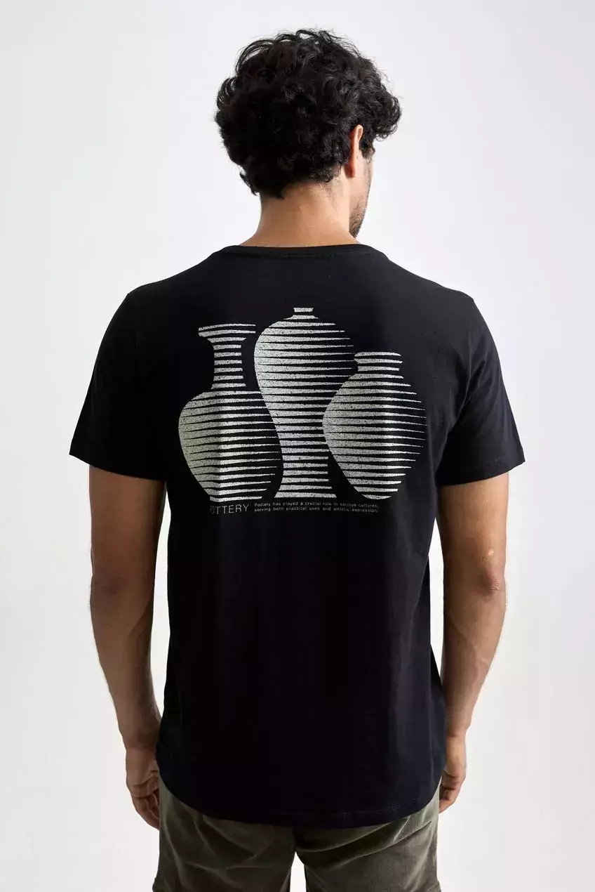 Camiseta Austral Pottery Preto