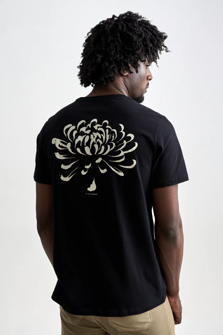 Camiseta Austral Blooming Preto