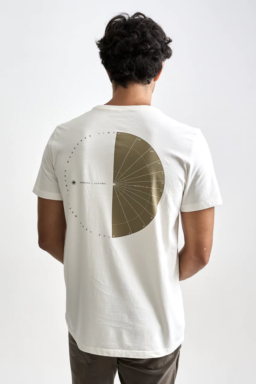 Camiseta Austral Sundial Off White
