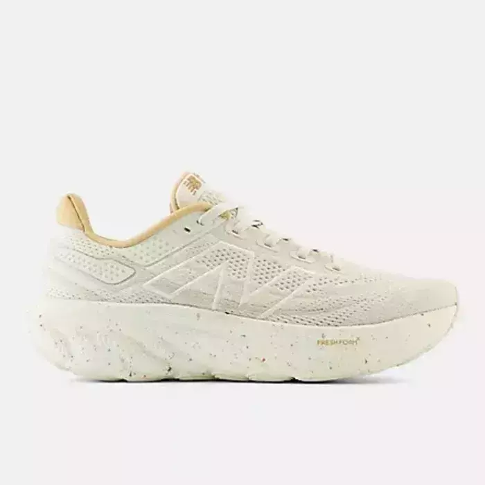 Tênis New Balance FRESH FOAM X 1080 V13 Bege/Off White