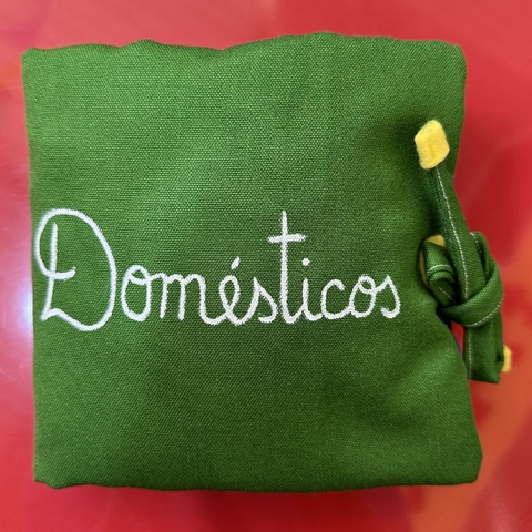 Libro sensorial de animales domésticos - panel tríptico en tela con actividades - Mariana