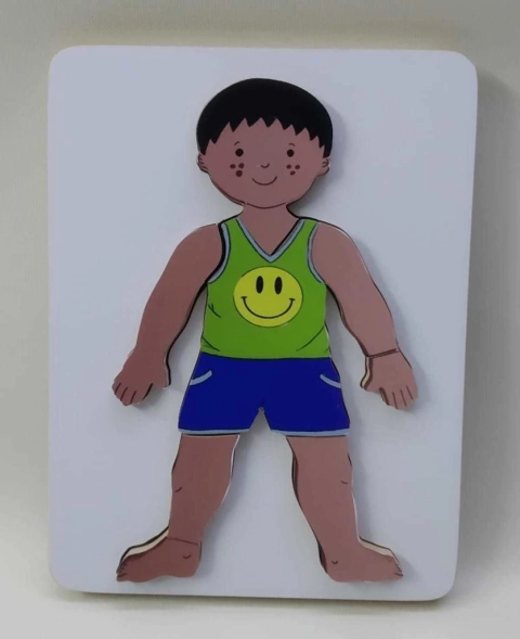 Encastre nene - Encastre figura de niño en placa de madera - Terrame