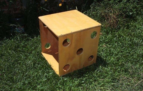 Cubo con pared de orificios - Módulo Pikler - Terrame