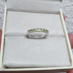 Anel Prata 925 Meia Aliança P Peridotos na internet