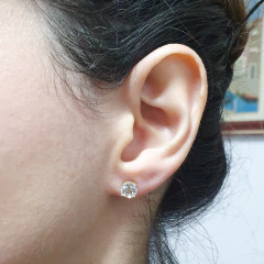 Brinco Ouro 18k Topázio Incolor 6mm na internet