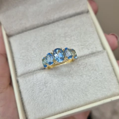 Anel Prata 925 Meia Aliança Degradê Oval Topázios Swiss - Boreale Joias