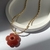 Collar Velvet Dreams en internet