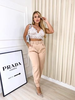 Calça Cenoura Alfaiatária Feminina Punho Ziper