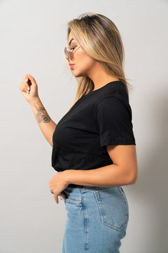 Camiseta Básica Feminina Algodão - Diozzi | Moda Feminina, Sapatos e Acessórios.