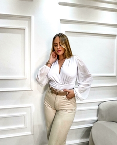 Imagem do Body Feminino Transpassado Tule Liso