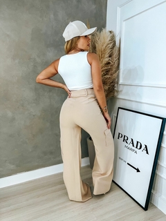 Calça Feminina Cargo Alfaiatária Pantalona Wide Leg - comprar online