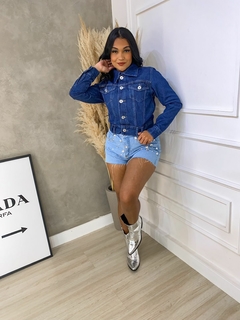 Jaqueta Jeans Feminina Botões Cromados Tradicional - Diozzi | Moda Feminina, Sapatos e Acessórios.