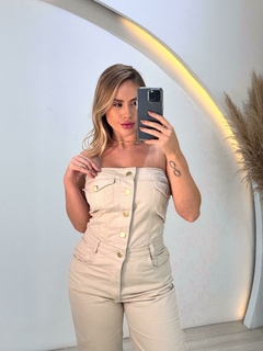 Jardineira Feminina Jeans Pantalona botões Tomara que Caia - Diozzi | Moda Feminina, Sapatos e Acessórios.