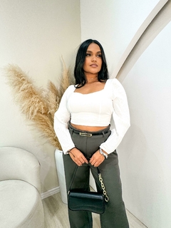 Calça Feminina Pantalona Alfaiataria Marina Cinto - Diozzi | Moda Feminina, Sapatos e Acessórios.