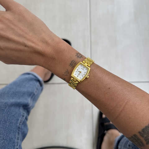Relógio Square Dourado Fundo Branco - comprar online
