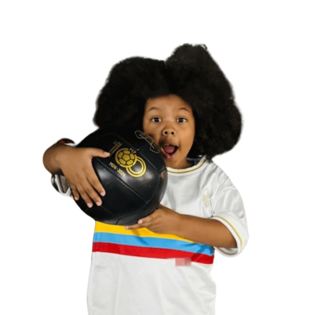 Comprar Camiseta de Colombia Centenario Niños y Niñas Pequeños Si estás buscando la camiseta de Colombia Centenario para niños y niñas pequeños, has llegado al lugar correcto. En Onlineshoppingcenterg tenemos la mejor selección de camisetas de la selección Colombia Centenario, diseñadas especialmente para los más pequeños de la casa. Ya sea para un partido, entrenamiento o simplemente para mostrar su apoyo a la selección, nuestras camisetas son la elección perfecta.  ¿Por qué elegir la camiseta de Colombia Centenario para niños y niñas? La camiseta de Colombia Centenario 2025 es un símbolo de orgullo y pasión por el fútbol. Diseñada con los colores tradicionales de la selección, esta camiseta combina estilo, comodidad y calidad. Está disponible en tallas para niños y niñas pequeñas, desde talla 2 hasta talla 8, para que encuentres la medida ideal para tu pequeño.    Características destacadas: Diseño auténtico: Inspirado en la colección Centenario de la selección Colombia.  Material premium: Fabricada en algodón suave y transpirable para mayor comodidad.  Corte deportivo: Ideal para partidos, entrenamientos o uso casual.  Tallas disponibles: Desde talla 2 hasta talla 8, para niños y niñas.  Estilo retro: Un diseño que rinde homenaje a la historia del fútbol colombiano.  Camiseta de Colombia Centenario: Opciones para niños y niñas En Onlineshoppingcenterg ofrecemos una amplia variedad de opciones para que encuentres la camiseta perfecta:  Camiseta de Colombia Centenario cuello V Disponible en modelos para niños y niñas, esta versión con cuello en V es ideal para quienes buscan un estilo clásico y cómodo.    Camiseta de Colombia Centenario deportiva Perfecta para partidos y entrenamientos, esta camiseta está diseñada para ofrecer máxima movilidad y frescura.  Camiseta de Colombia Centenario edición especial Celebra los 100 años de la selección Colombia con esta edición especial, disponible en tallas para niños y niñas.  ¿Por qué comprar en Onlineshoppingcenterg? En Onlineshoppingcenterg nos esforzamos por ofrecer productos de alta calidad y un servicio excepcional. Aquí encontrarás:  Envío rápido: Recibe tu camiseta en tiempo récord.  Ofertas y descuentos: Aprovecha nuestras promociones exclusivas.  Compra segura: Proceso de pago 100% confiable.  Atención al cliente: Estamos aquí para resolver todas tus dudas.    Cómo comprar tu camiseta de Colombia Centenario Comprar en Onlineshoppingcenterg es muy fácil:  Selecciona la camiseta de Colombia Centenario que más te guste.  Elige la talla adecuada para tu niño o niña.  Completa el proceso de pago de forma segura.  ¡Recibe tu camiseta en casa y disfruta!  Preguntas frecuentes ¿Qué tallas están disponibles? Ofrecemos tallas desde la 2 hasta la 8, para niños y niñas.  ¿La camiseta es adecuada para uso deportivo? Sí, está diseñada para ofrecer comodidad y rendimiento durante partidos y entrenamientos.  ¿Hay opciones de personalización? Actualmente, no ofrecemos personalización, pero nuestras camisetas tienen un diseño único que encantará a los más pequeños.    ¡No esperes más! La camiseta de Colombia Centenario para niños y niñas pequeños es el regalo perfecto para los amantes del fútbol. Visita Onlineshoppingcenterg y encuentra la camiseta ideal para los más pequeños de la casa. ¡Haz tu pedido hoy y recíbelo con envío rápido!