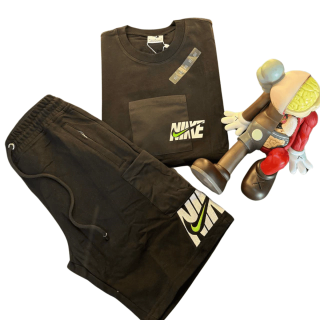 Comprar Conjunto Nike Hombre: Estilo y Comodidad Si estás buscando Comprar un conjunto Nike hombre, en Onlineshoppingcenterg tenemos la mejor selección para ti. Los conjuntos de Nike son sinónimo de estilo, innovación y calidad, ideales para hombres que buscan combinar moda y funcionalidad en su día a día.  ¿Por qué elegir un conjunto Nike? Los conjuntos Nike hombre son reconocidos por su diseño moderno y materiales de alta calidad. Estas prendas no solo ofrecen un ajuste perfecto, sino que también incorporan tecnología avanzada para mayor comodidad y rendimiento. Si buscas un conjunto Nike hombre que se adapte a tu estilo, aquí encontrarás opciones para todos los gustos.    Características principales Diseño moderno: Los conjuntos Nike cuentan con detalles únicos, como el icónico logo de la marca y cortes ergonómicos.  Tecnología avanzada: Incorporan tejidos transpirables y ligeros para mayor comodidad.  Ajuste perfecto: Disponibles en modelos ajustados, rectos y relajados para adaptarse a tu cuerpo.  Versatilidad: Ideales para deporte, uso casual o looks urbanos.  Modelos más buscados en 2025 En Onlineshoppingcenterg, ofrecemos una amplia variedad de conjuntos Nike hombre para que encuentres el modelo que mejor se adapte a tu estilo:  Conjunto Nike negro hombre: Un clásico que nunca pasa de moda.  Conjunto Nike azul hombre: Perfecto para un look moderno y fresco.  Conjunto Nike blanco hombre: Ideal para looks minimalistas y elegantes.  Conjunto Nike gris hombre: Una opción versátil para cualquier ocasión.  Conjunto Nike rojo hombre: Para quienes buscan destacar con un toque de color.  ¿Cómo comprar tu conjunto Nike? En Onlineshoppingcenterg, el proceso de compra es sencillo y seguro:  Explora nuestra colección de conjuntos Nike hombre y elige tu modelo favorito.  Añade el conjunto a tu carrito y completa tus datos.  Realiza el pago de forma segura.  Recibe tu pedido en la comodidad de tu hogar.    Garantía de calidad en Onlineshoppingcenterg En nuestra tienda, nos aseguramos de ofrecerte solo productos de alta calidad. Cada conjunto Nike hombre que encuentras en Onlineshoppingcenterg cumple con los más altos estándares de fabricación, garantizando durabilidad y estilo.  Razones para comprar en Onlineshoppingcenterg Amplia variedad: Contamos con los modelos más buscados de conjuntos Nike hombre 2025.  Precios competitivos: Ofrecemos las mejores opciones a precios accesibles.  Envíos rápidos: Recibe tu pedido en el menor tiempo posible.  Atención al cliente: Estamos disponibles para resolver todas tus dudas.  Tips para elegir tu conjunto Nike Define tu estilo: Si prefieres un look clásico, opta por el conjunto Nike negro hombre. Si buscas algo más moderno, el conjunto Nike azul hombre es una excelente opción.  Considera la ocasión: Para deporte, elige un conjunto Nike deportivo hombre. Para looks casuales, un conjunto Nike urbano hombre será perfecto.  Revisa las tallas: En Onlineshoppingcenterg, ofrecemos una guía de tallas para que encuentres la medida perfecta.    ¿Qué esperas para tener tu conjunto Nike? No pierdas la oportunidad de adquirir tu conjunto Nike hombre en Onlineshoppingcenterg. Estas prendas son la combinación perfecta entre estilo, calidad y funcionalidad. Visita nuestra tienda online hoy mismo y elige el conjunto que mejor se adapte a tu estilo.