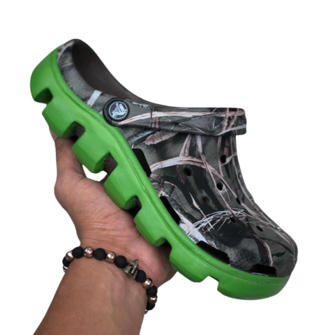 CROCS HOMBRE MILITAR TRACTOR