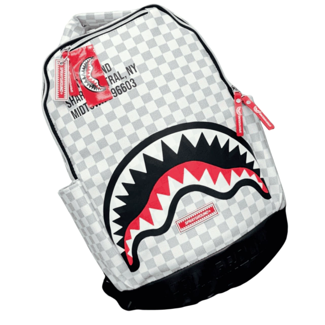 COMPRAR MALETINES SPRAYGROUND PARA HOMBRES: CALIDAD Y ESPACIO Si estás buscando maletines Sprayground para hombres que combinen diseño, durabilidad y tendencia, has llegado al lugar correcto. En Onlineshoppingcenterg, te ofrecemos una amplia selección de maletines que se adaptan a tus necesidades, ya sea para el trabajo, la escuela, viajes o incluso gaming. A continuación, te contamos todo lo que necesitas saber sobre estos productos y por qué son la mejor opción para ti en 2025.  ¿POR QUÉ ELEGIR MALETINES SPRAYGROUND PARA HOMBRES? Los maletines Sprayground para hombres son reconocidos por su estilo urbano y su calidad premium. Estos productos no solo destacan por su apariencia moderna, sino también por su funcionalidad y resistencia. Aquí te explicamos sus principales ventajas:    Diseño Único y Moderno Los maletines Sprayground se caracterizan por sus estampados únicos y su estilo urbano. Cada modelo está pensado para hombres que buscan destacar con accesorios que reflejen su personalidad. Ya sea para un look casual, deportivo o de moda, estos maletines son la elección perfecta.  Calidad Premium y Durabilidad Fabricados con materiales resistentes, los maletines Sprayground para hombres están diseñados para durar. Su construcción ergonómica y ligera los hace ideales para el día a día, ya sea en la universidad, el trabajo o durante un viaje.  Funcionalidad y Comodidad Estos maletines cuentan con organizadores internos y espacios amplios para guardar todo lo que necesitas. Además, su diseño ergonómico garantiza comodidad incluso durante largas horas de uso.    COLECCIÓN 2025: LO MEJOR DE SPRAYGROUND PARA HOMBRES En 2025, la marca Sprayground ha lanzado una colección exclusiva de maletines que combina innovación y tendencia. Algunos de los modelos más destacados incluyen:  Maletines estilo urbano: Perfectos para hombres que buscan un look moderno y vanguardista.  Maletines para gaming: Diseñados para gamers que necesitan espacio y organización para sus dispositivos.  Maletines para viaje: Ideales para llevar tus pertenencias de manera segura y organizada.  Maletines para trabajo y escuela: Prácticos, resistentes y con un diseño que se adapta a cualquier ocasión.  Además, la colección incluye ediciones limitadas con estampados exclusivos que no encontrarás en ningún otro lugar.  ¿PARA QUÉ USOS SON IDEALES LOS MALETINES SPRAYGROUND? Los maletines Sprayground para hombres son versátiles y se adaptan a diferentes situaciones:  Trabajo y oficina: Con organizadores para laptops, documentos y accesorios.  Escuela y universidad: Espaciosos y cómodos para llevar libros, cuadernos y dispositivos electrónicos.  Viajes: Resistentes y funcionales para llevar tus pertenencias de manera segura.  Gaming: Diseñados específicamente para gamers, con compartimentos especializados.  Estilo urbano: Perfectos para completar tu outfit casual o deportivo.    ¿DÓNDE COMPRAR MALETINES SPRAYGROUND PARA HOMBRES? En Onlineshoppingcenterg, tenemos la mejor selección de maletines Sprayground para hombres. Nuestra tienda online ofrece productos auténticos, con envíos rápidos y seguros. Además, contamos con ofertas exclusivas en la colección 2025, incluyendo ediciones limitadas y modelos innovadores.  ¿POR QUÉ ELEGIR ONLINESHOPPINGCENTERG? Amplia variedad: Tenemos maletines para todos los estilos y necesidades.  Calidad garantizada: Todos nuestros productos son de calidad premium.  Precios competitivos: Ofrecemos las mejores opciones al mejor precio.  Envíos rápidos: Recibe tu maletín en la puerta de tu casa.    ADQUIERE LA TUYA Si buscas maletines Sprayground para hombres que combinen estilo, funcionalidad y calidad, no busques más. En Onlineshoppingcenterg encontrarás la mejor selección para 2025. Ya sea para trabajo, escuela, viajes o gaming, estos maletines son la elección perfecta para hombres modernos y exigentes.  ¡Visita nuestra tienda online y descubre la colección completa de maletines Sprayground para hombres!
