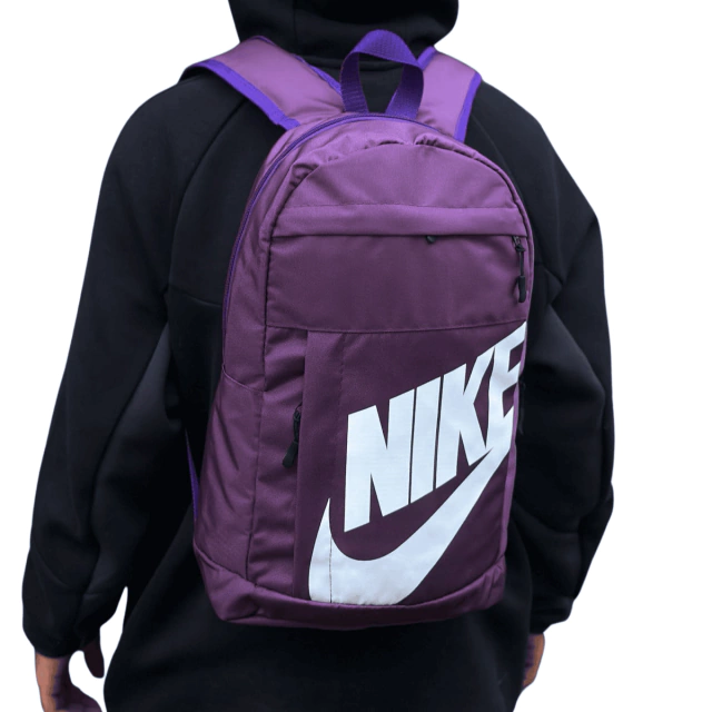 Comprar Morral Nike Hombre : Encuentra los Mejores Modelos en Onlineshoppingcenterg Si estás buscando comprar morral Nike hombre , has llegado al lugar ideal. En Onlineshoppingcenterg tenemos una amplia selección de los modelos más buscados para este 2025. Ya sea que necesites un morral deportivo, casual o para viajes, aquí encontrarás todo lo que necesitas.  ¿Por qué Comprar Morral Nike Hombre en 2025? Los morrales Nike hombre son sinónimo de calidad, estilo y funcionalidad. Este año, la marca ha lanzado una nueva colección que combina diseños modernos con materiales resistentes y cómodos, ideales para el día a día, el gimnasio o los viajes.  Morral Nike Hombre Deportivo Si buscas un morral para tus entrenamientos, el morral Nike hombre deportivo es perfecto. Con compartimentos especiales para tus artículos de gym y un diseño ergonómico, te brinda la comodidad que necesitas.  Morral Nike Hombre Casual Para un estilo urbano y moderno, el morral Nike hombre casual es la mejor opción. Combínalo con jeans, camisetas o sudaderas para un look relajado y versátil.  Morral Nike Hombre para Viajes Si planeas un viaje, el morral Nike hombre viaje es ideal. Con espacio amplio y compartimentos organizados, te permite llevar todo lo necesario de manera práctica y segura.    Ofertas y Descuentos en Morrales Nike Hombre En Onlineshoppingcenterg sabemos que el precio es importante. Por eso, ofrecemos morral Nike hombre barato y morral Nike hombre oferta durante todo el año. Además, contamos con morral Nike hombre envío gratis para que tu compra sea aún más conveniente.  Morral Nike Hombre en Todos los Colores y Tamaños Encuentra tu morral Nike hombre en una amplia gama de colores y tamaños. Desde tonos clásicos como el negro y azul hasta opciones más vibrantes, tenemos el modelo perfecto para ti. Además, contamos con morrales pequeños, medianos y grandes para adaptarse a tus necesidades.  ¿Cómo Comprar Morral Nike Hombre en Onlineshoppingcenterg? Comprar en nuestra tienda es muy fácil:  Explora nuestra selección de morral Nike hombre 2025.  Elige tu modelo, color y tamaño favoritos.  Realiza tu pago de forma segura.  Recibe tu pedido en la comodidad de tu hogar.  Servicio al Cliente y Atención Personalizada Si tienes alguna duda, nuestro equipo está disponible para ayudarte. Puedes contactarnos por WhatsApp o visitar nuestras tiendas físicas. Estamos comprometidos con brindarte la mejor experiencia de compra.    ¿Por qué Elegir Onlineshoppingcenterg? Amplia variedad: Tenemos desde morral Nike hombre deportivo hasta morral Nike hombre casual.  Precios competitivos: Ofrecemos morral Nike hombre barato y en oferta.  Calidad garantizada: Todos nuestros productos son de la marca Nike.  Envíos rápidos: Recibe tu pedido en tiempo récord.  No esperes más para comprar morral Nike hombre original. Visita Onlineshoppingcenterg y encuentra el modelo perfecto para ti. ¡Haz tu pedido hoy mismo!
